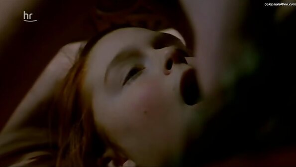 Alice Romain ve kapalı kadin pornosu Lyen Parker anüslerini maksimumda test ediyor